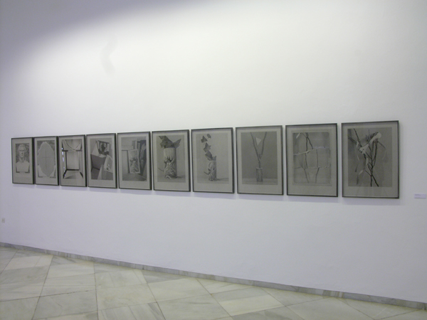 JOS MIGUEL PEREGUEZ. Friso (Schiller). Dibujo. Carbn y lpiz cont sobre cartn reciclado. 10 dibujos de 75 x 52,5 cm c/u.