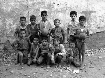 JOAN COLOM. Distrito V. EL Cirés-Mambo, 1959 (copia moderna de 2006). 60 x 45 cm. Fotografía en blanco y negro