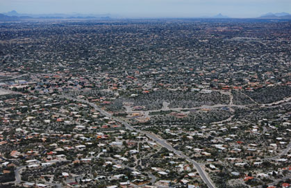 ALEX MACLEAN. Housing Dimples, 2005. N Edicin 1/15. 75,7 x 101,5 cm. Fotografa en color