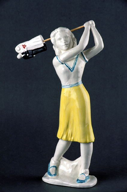 PEPA RUBIO. Golfista, Serie Proyecto Delft, 1995. 28 x 17,5 x 7 cm. Cer�mica decorada